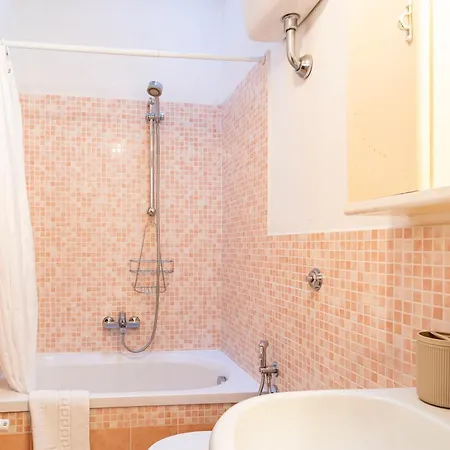 In The Shadow Of Fortezza Nuova Cozy Apartman Livorno